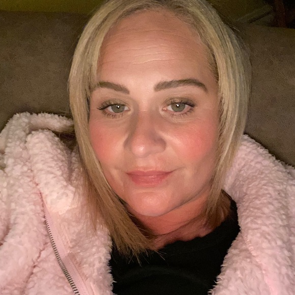 Meet your Posher, Andrea - Picture 8 of 9